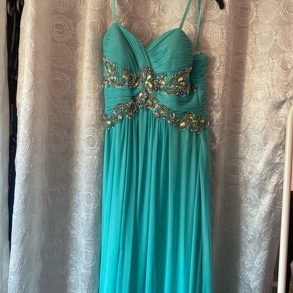 SEA FOAM GREEN PROM DRESS - Picture 4 of 12